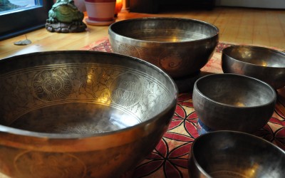 Čakrová meditácia s tibetskými spievajúcimi miskami